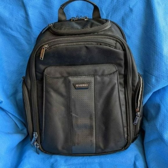 Everki Versa Premium Checkpoint Friendly Laptop Backpack for 14.1-Inch MacBook P - Picture 2 of 10